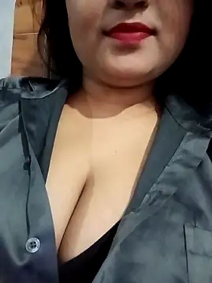 Hot-Soniya733