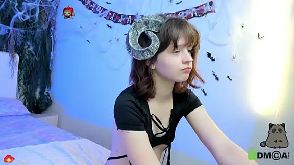 Alina_Mills