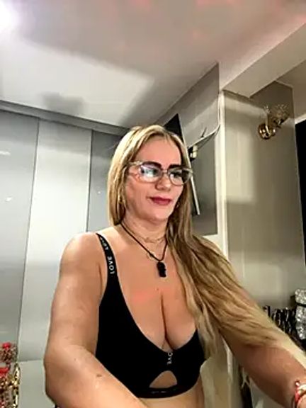 LARIANA_RIVERA23