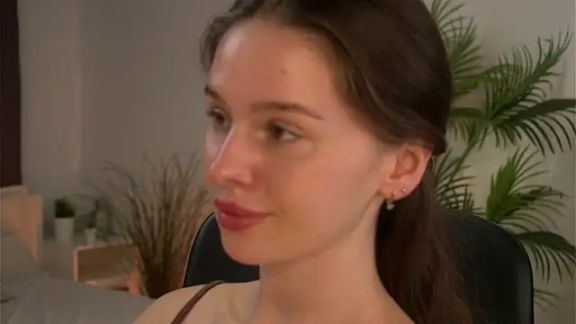 Olivia_Farrell