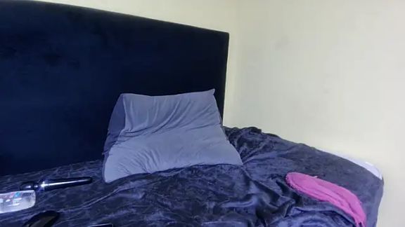 ThickTemptress18