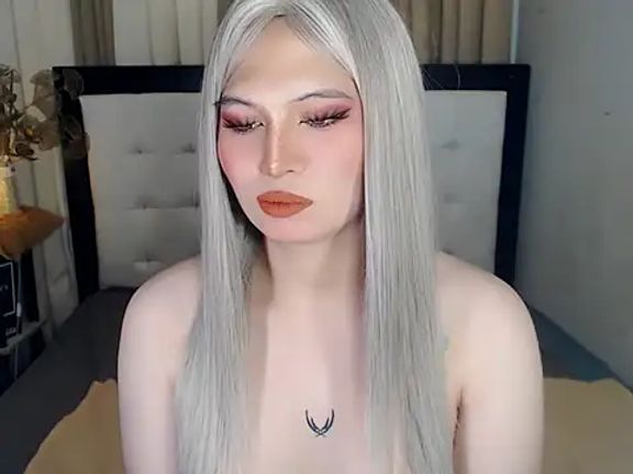 NaomiSmall