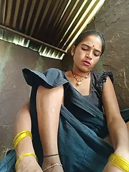 Sexy_Divya1