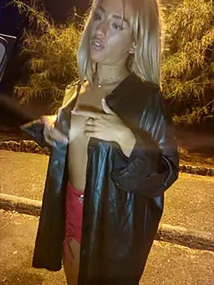 Dogging_teencouple
