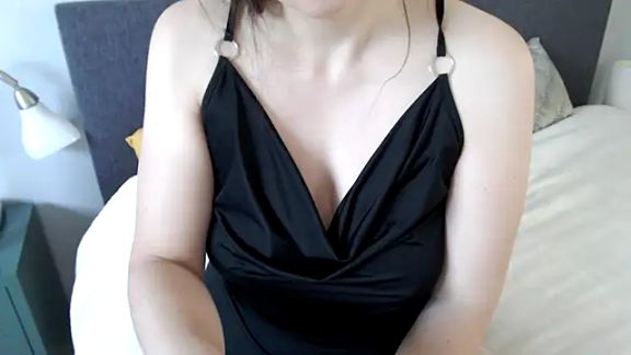 Ella_Next_Door