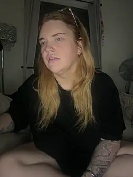CurvyGirlMyla