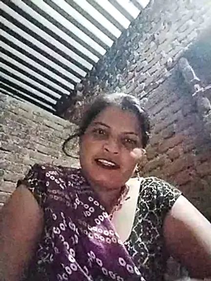 Bhavna_hot