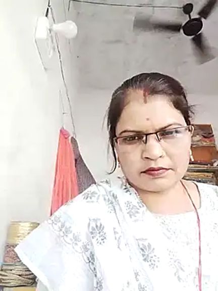 Bhavna_hot