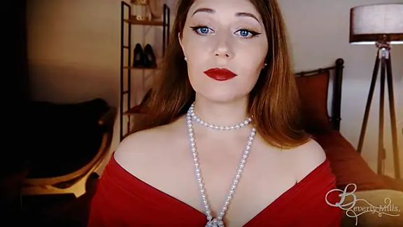 MissBeverlyMills