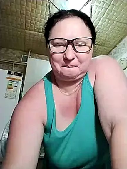 Holly-69