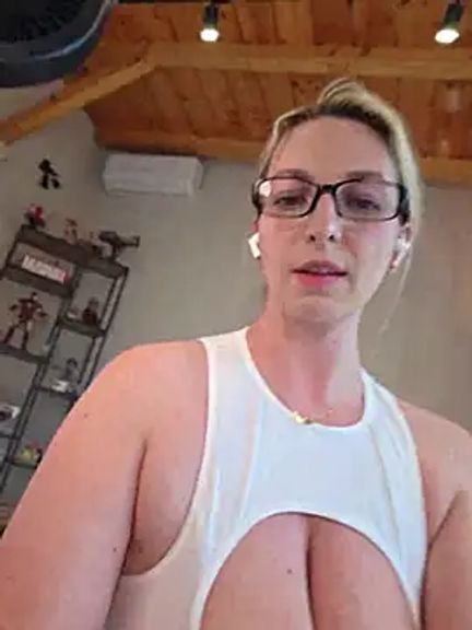 ellaxxstar