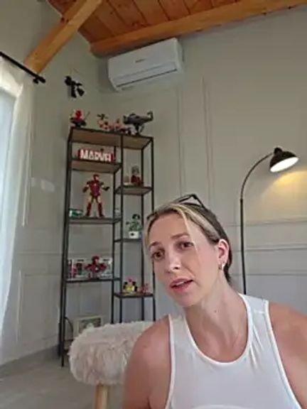 ellaxxstar