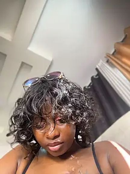 t-Booty_risky_
