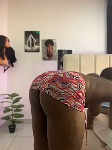 t-Booty_risky_