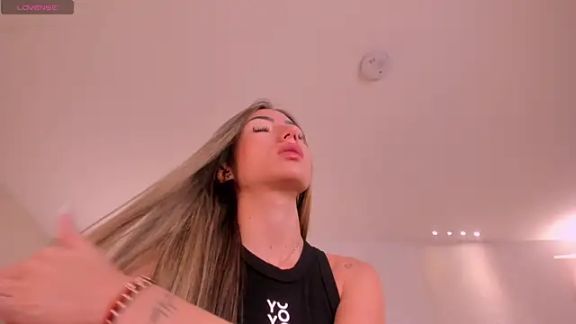 JasmineFox_