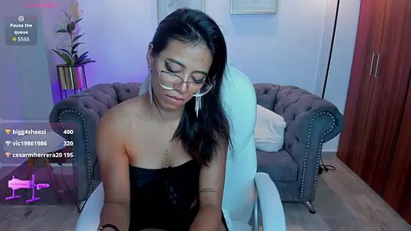 raven_stonee