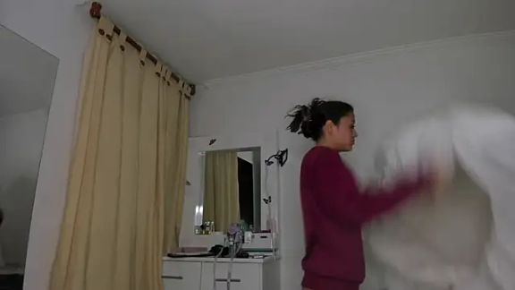 nicky_petite