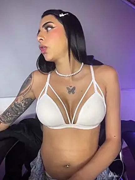 Hilary_pinkk