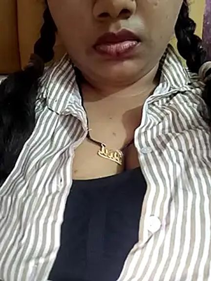 Dolly_Singh143