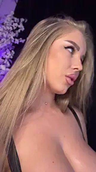 AubrieleRouj1