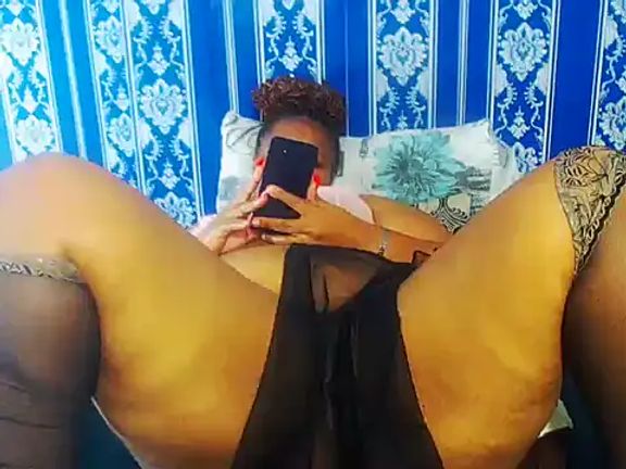JUICEYLIPS333