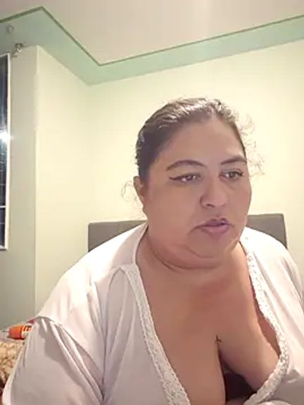 curvy_diva_