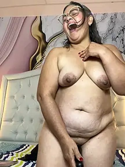 Lucy_Milf_474