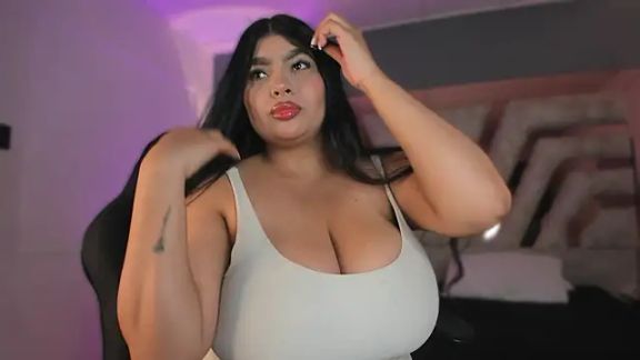 BellaBoobs_
