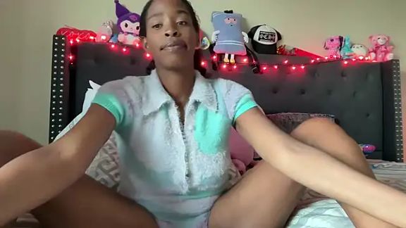 Cum2Charm