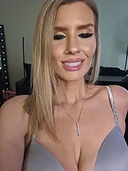 ellieconradxo