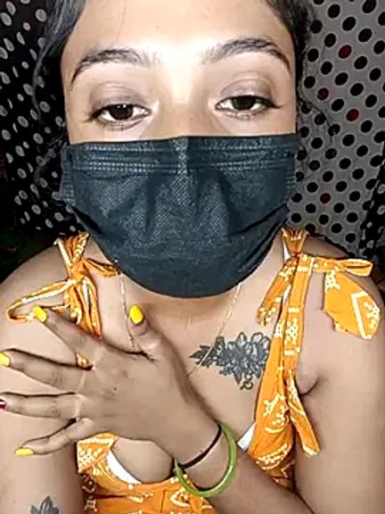 Horny_wife_Salu
