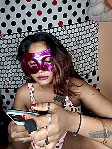 Horny_wife_Salu