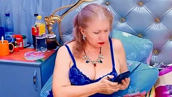 Hornystepmom29