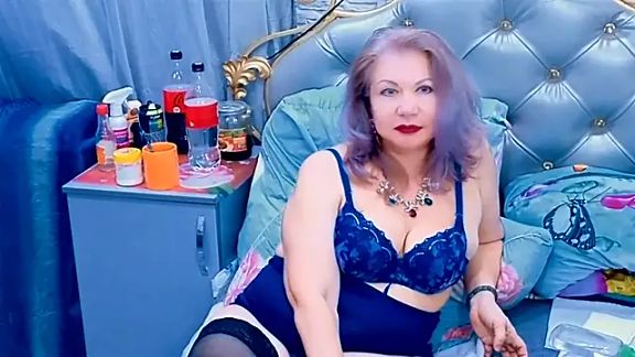 Hornystepmom29