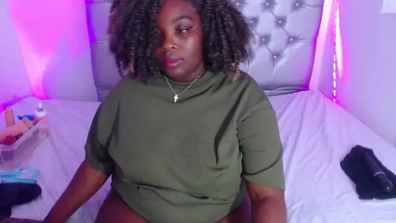 ebony_NeighborMoans