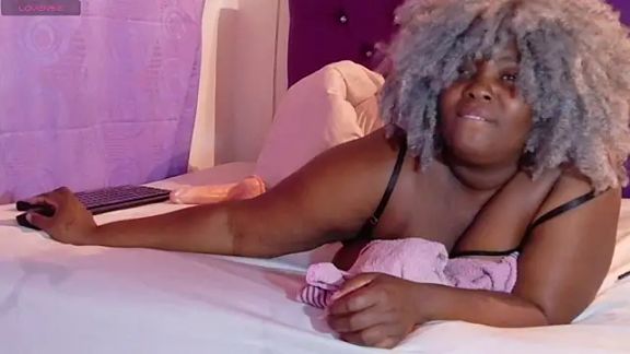 ebony_NeighborMoans