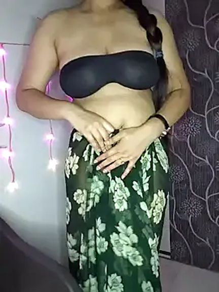 Spicy_Nisha12