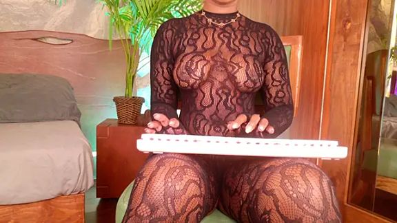alisonn_moon