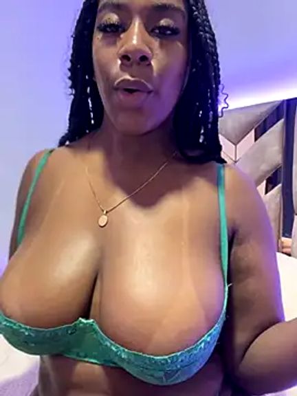 KloheCurvy
