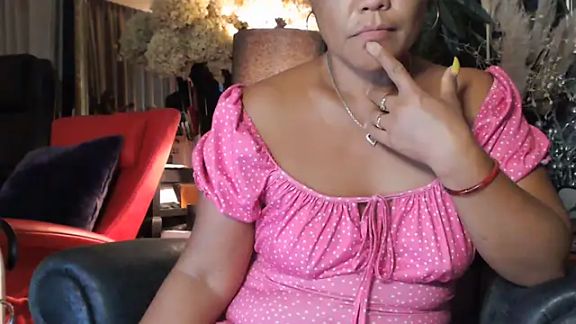 Hornygirltheone