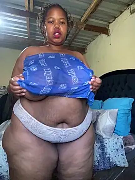 Curvycandy95