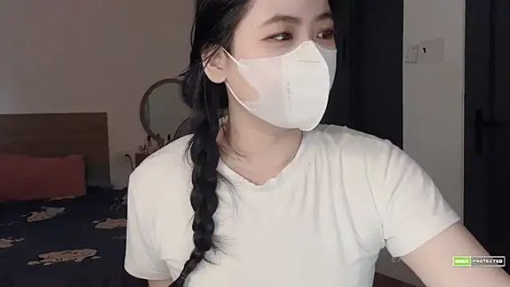 Elly_Lynh