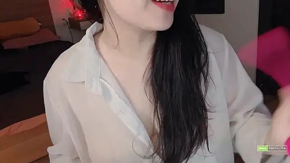 Elly_Lynh