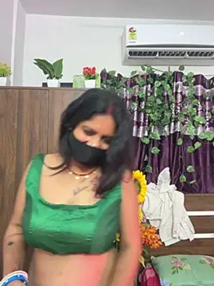 V-Hot-Sweti