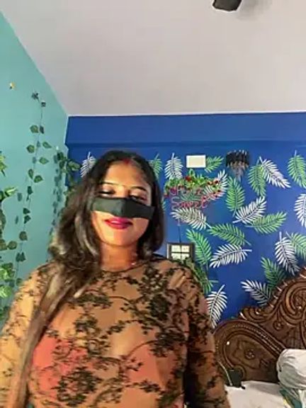 V-Hot-Sweti