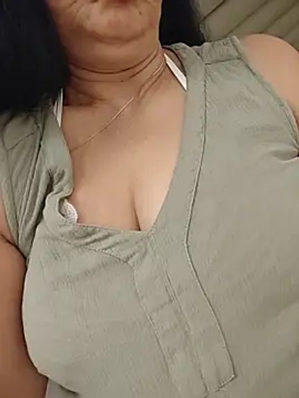 NakedMILFx