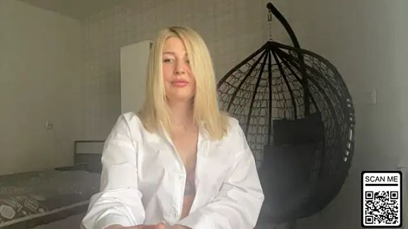 Blondie_xoxoxo