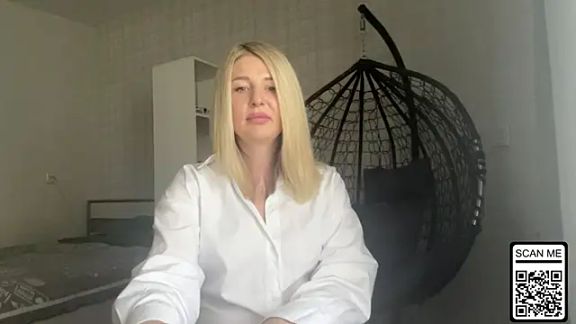 Blondie_xoxoxo