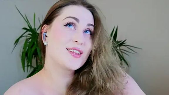 Miss_Magic_Eyes_