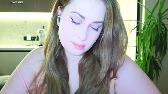 Miss_Magic_Eyes_